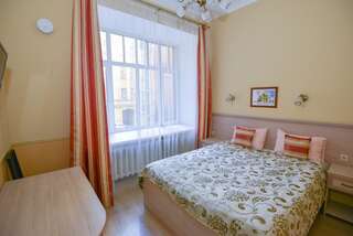 Мини-отель Рада Санкт-Петербург Двухместный номер с двуспальной или 2-мя односпальными кроватями-3